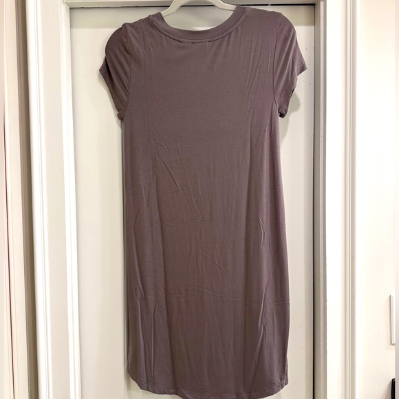 C&C California Taupe V-Neck Dress - Picture 2 of 3